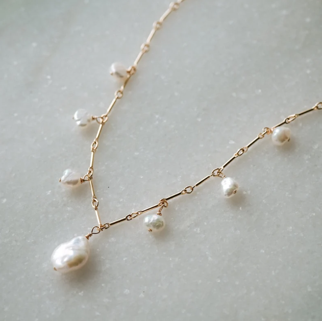 Santorini Pearl Necklace (Kavely)